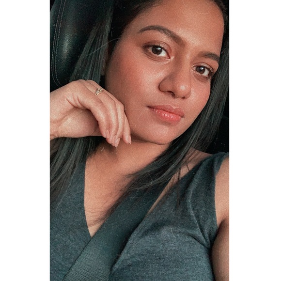 Meet your Posher, Maitree - Picture 1 of 1